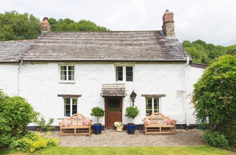 Details about a cottage Holiday at Bratton Mill Farmhouse