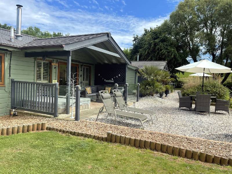 Click here for more about Kingfisher Lodge, South View Lodges