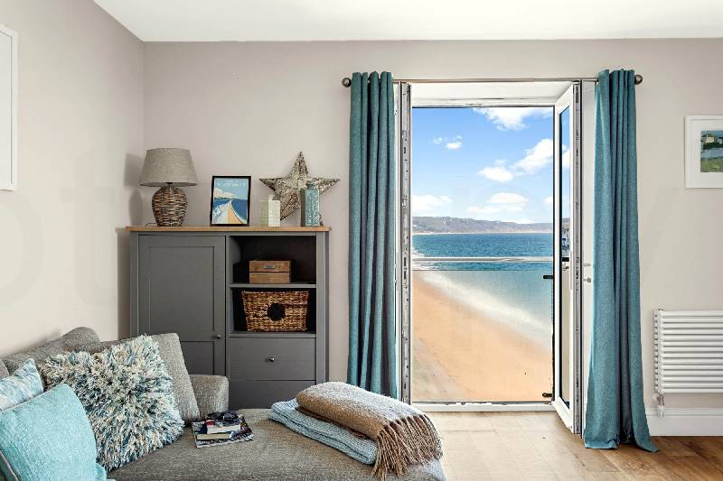 11 At The Beach is located in Torcross
