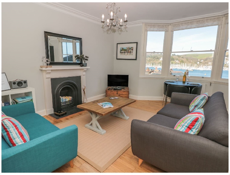 Click here for more about 32 Newcomen Road (Flat 2)