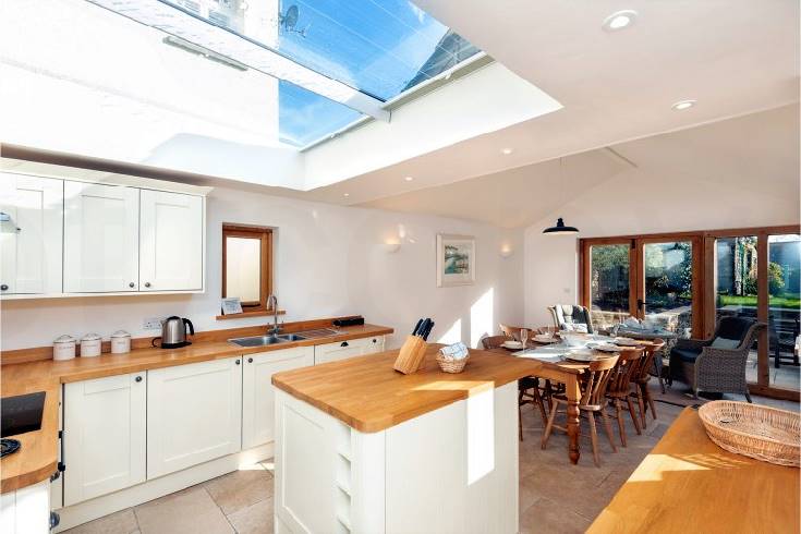 Bay Tree Cottage is located in Thurlestone